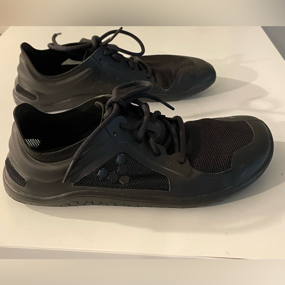 Vivobarefoot Primus Lite III Womens Size US 7.5/EUR 38 shoes (Obsidian)